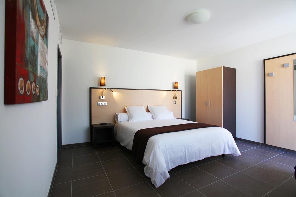 Hotel Restaurant Les Pielettes Le Rove Εξωτερικό φωτογραφία