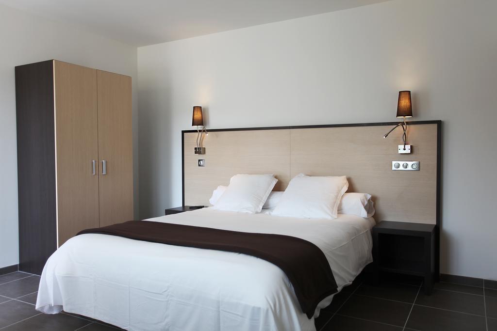 Hotel Restaurant Les Pielettes Le Rove Εξωτερικό φωτογραφία