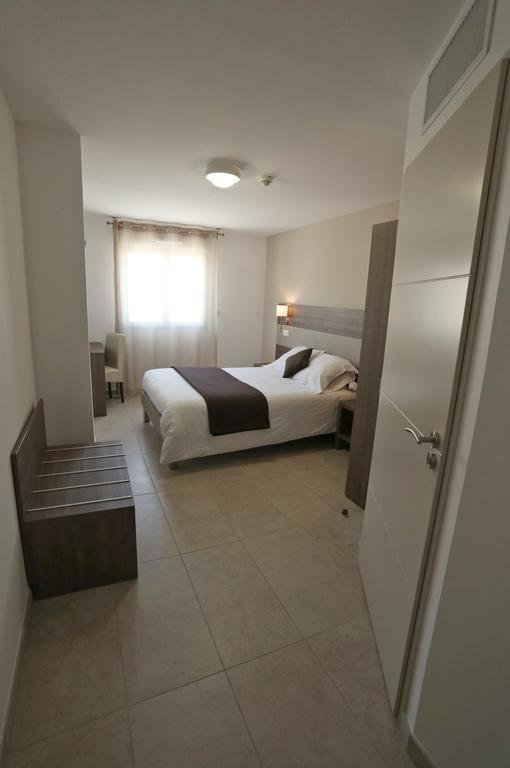 Hotel Restaurant Les Pielettes Le Rove Εξωτερικό φωτογραφία