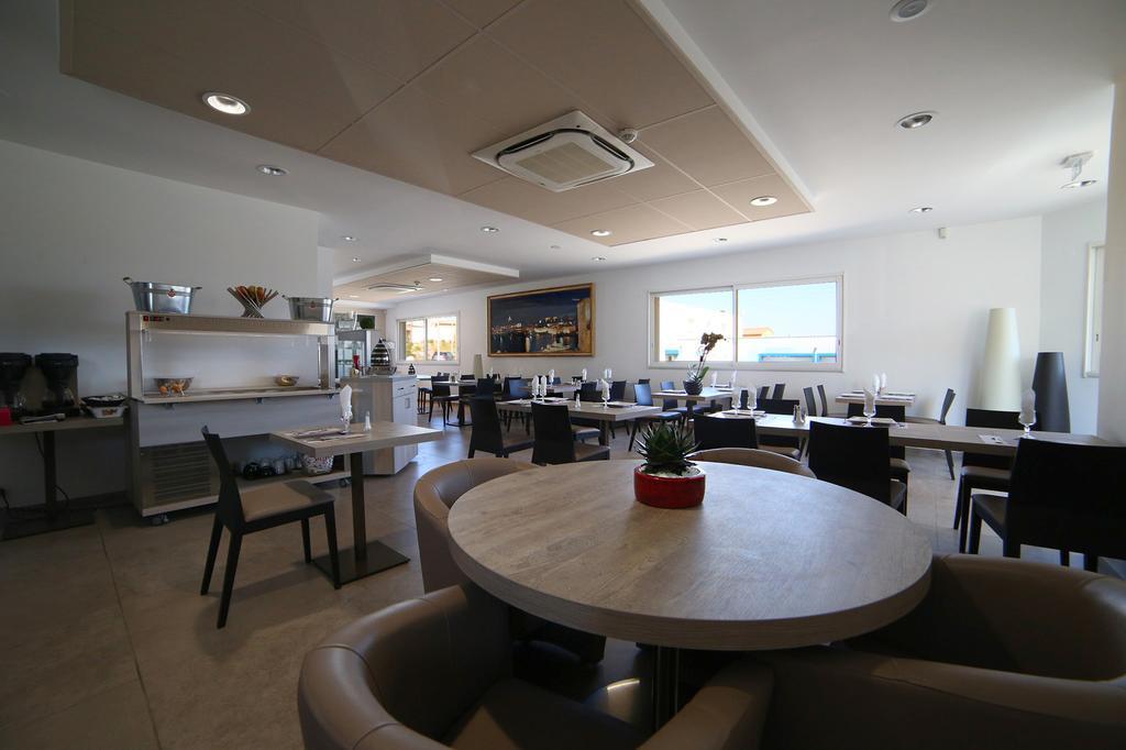 Hotel Restaurant Les Pielettes Le Rove Εξωτερικό φωτογραφία