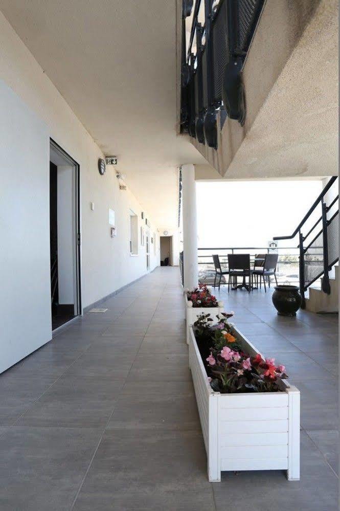 Hotel Restaurant Les Pielettes Le Rove Εξωτερικό φωτογραφία