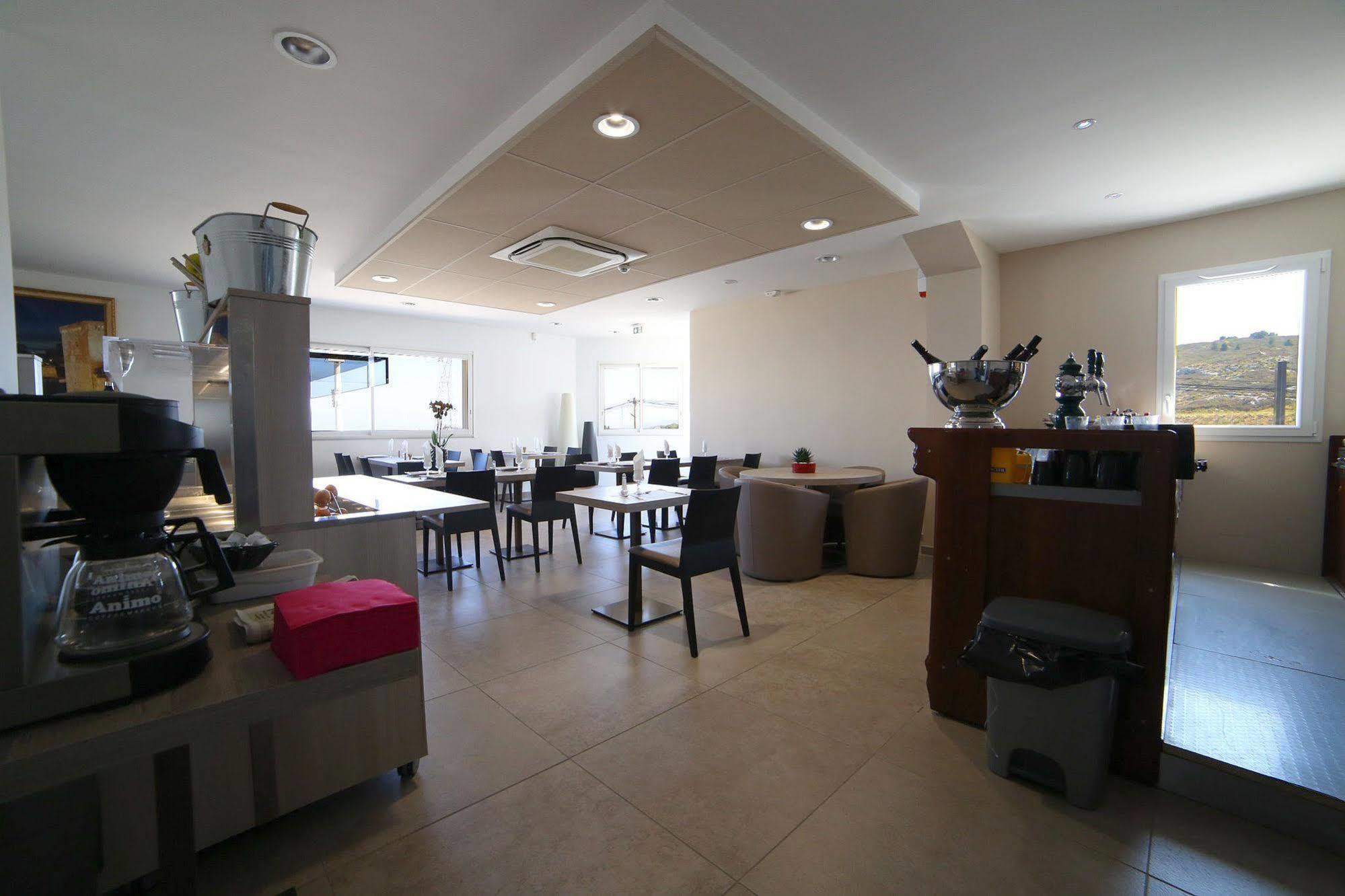 Hotel Restaurant Les Pielettes Le Rove Εξωτερικό φωτογραφία